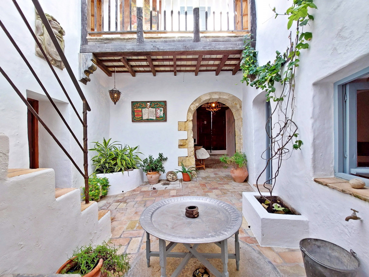 Andaluz Homes