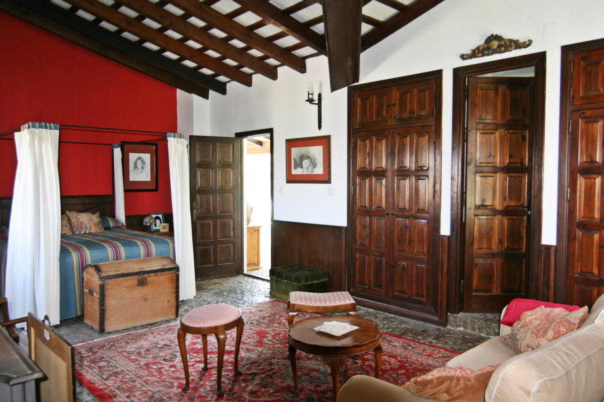 Andaluz Homes