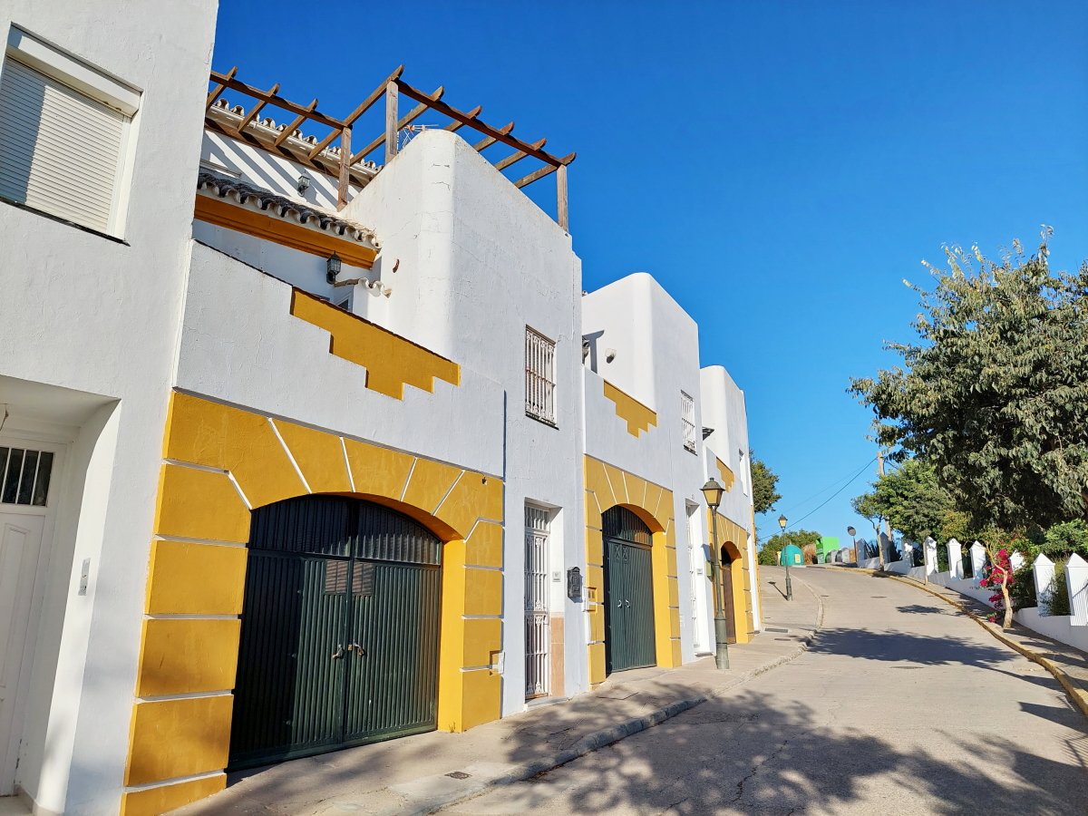 Andaluz Homes