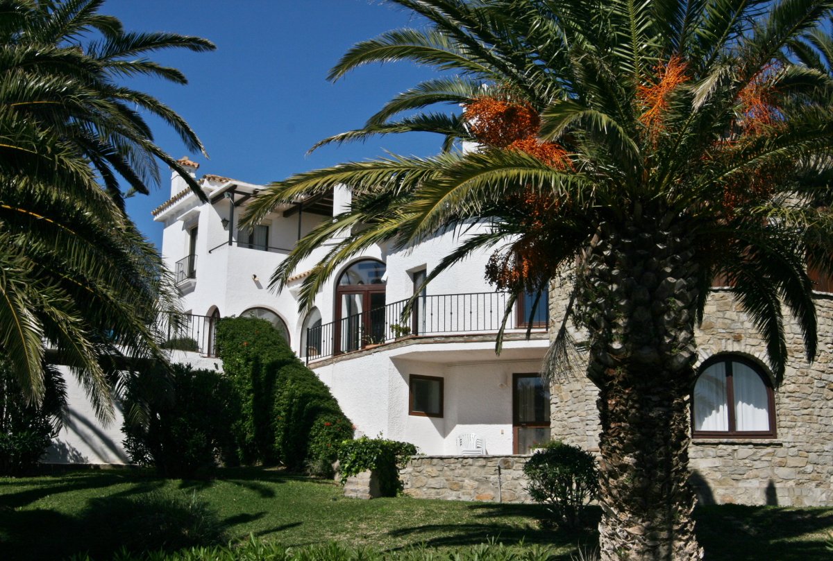Andaluz Homes