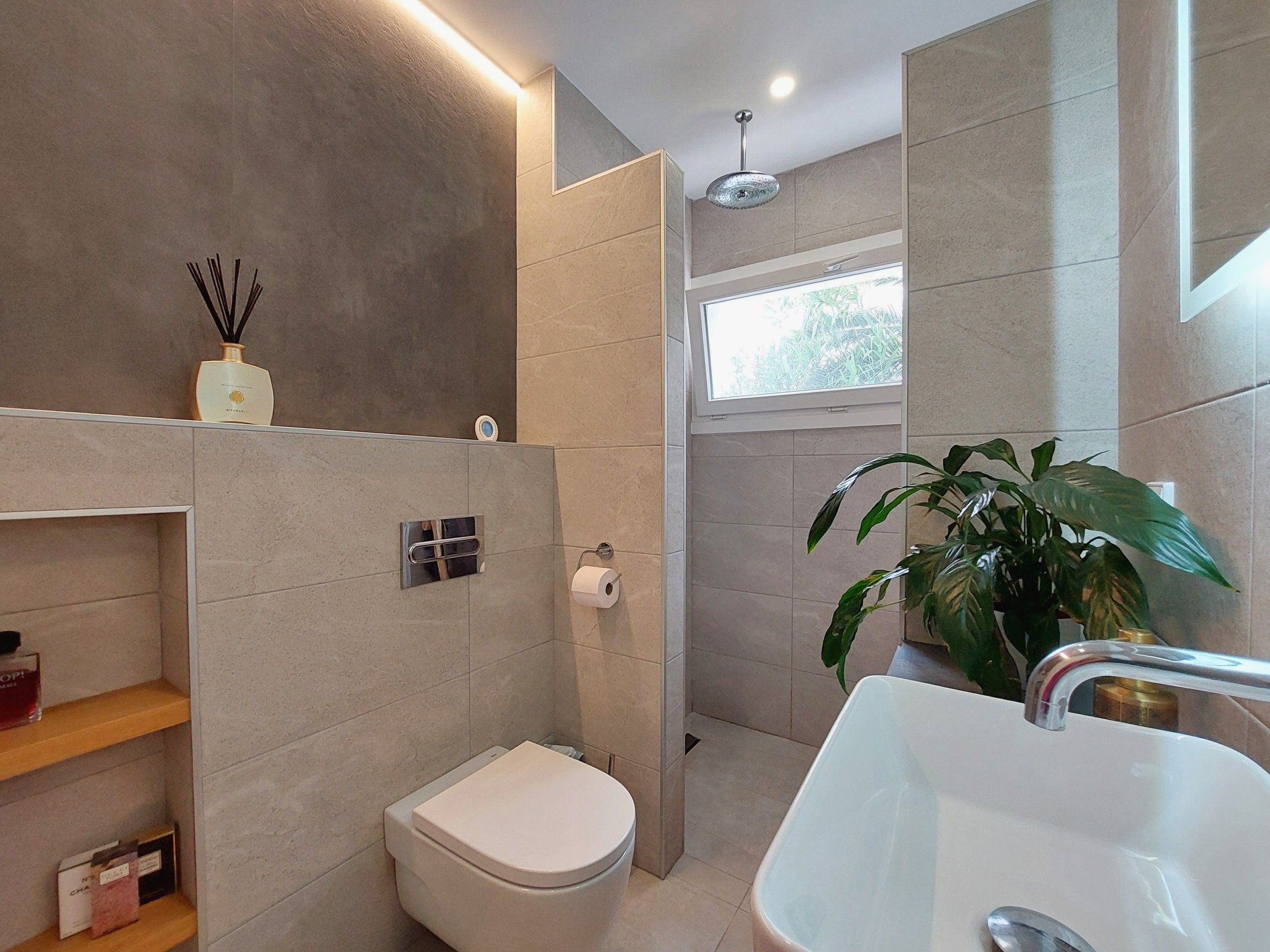 Andaluz Homes
