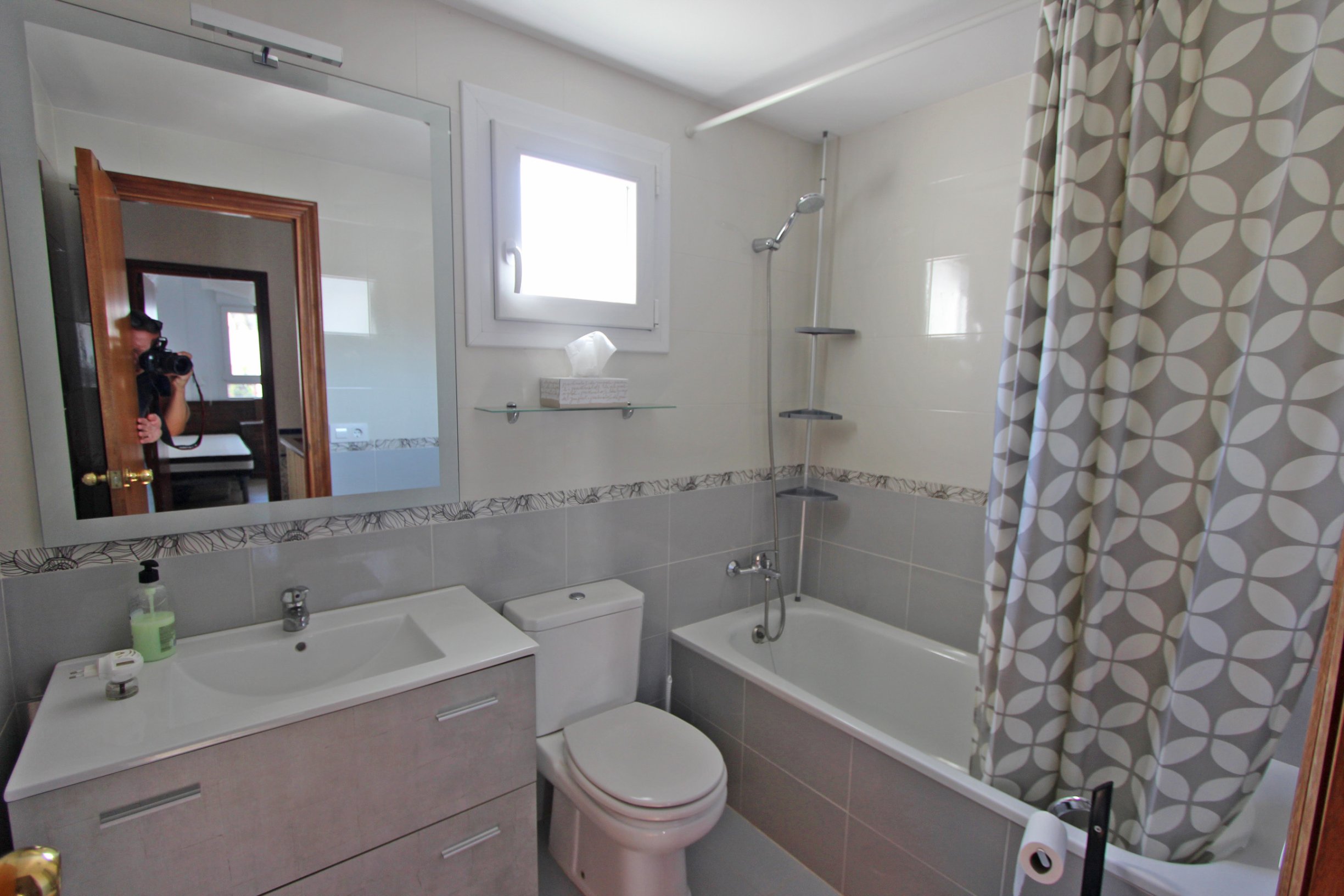 Andaluz Homes