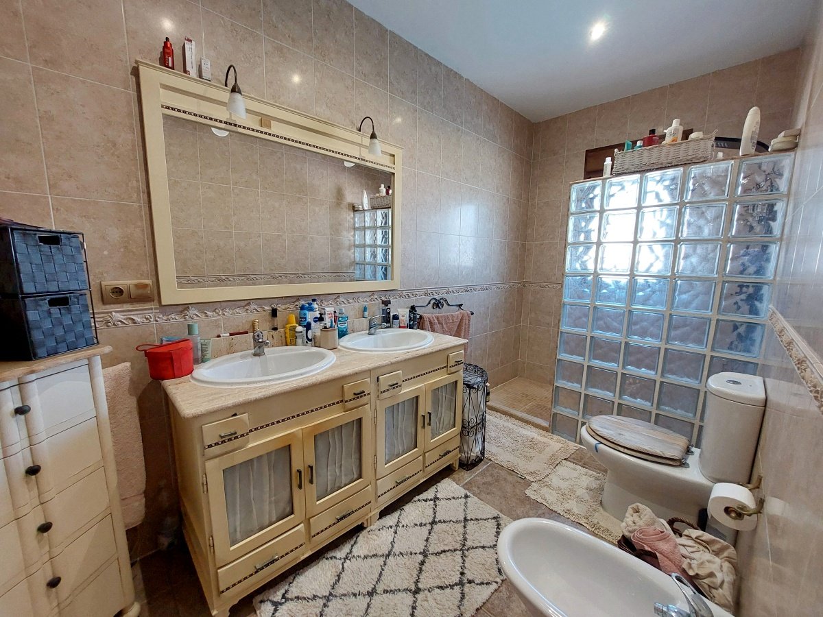 Andaluz Homes