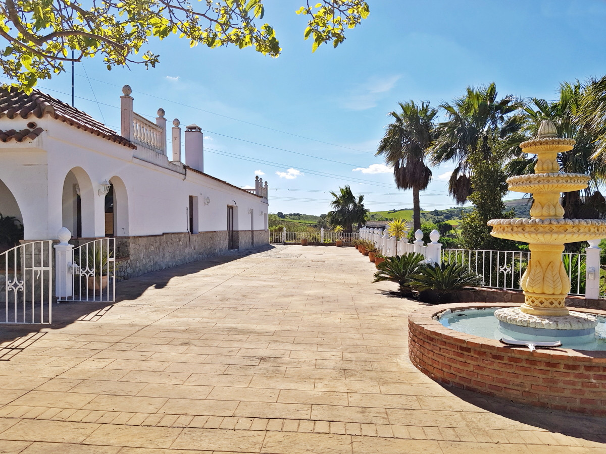Andaluz Homes