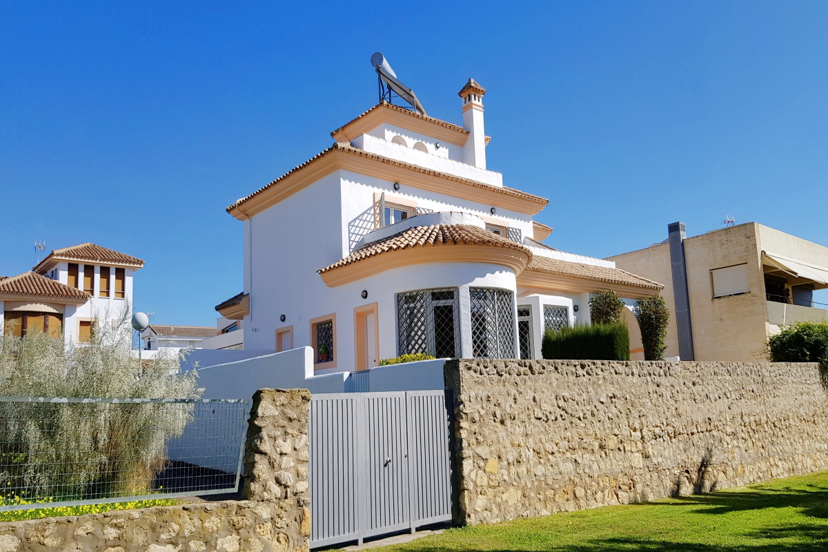 Andaluz Homes