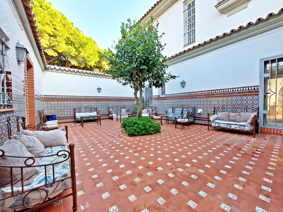 Andaluz Homes