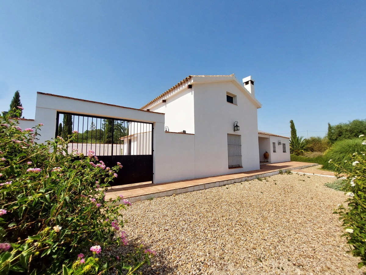 Andaluz Homes