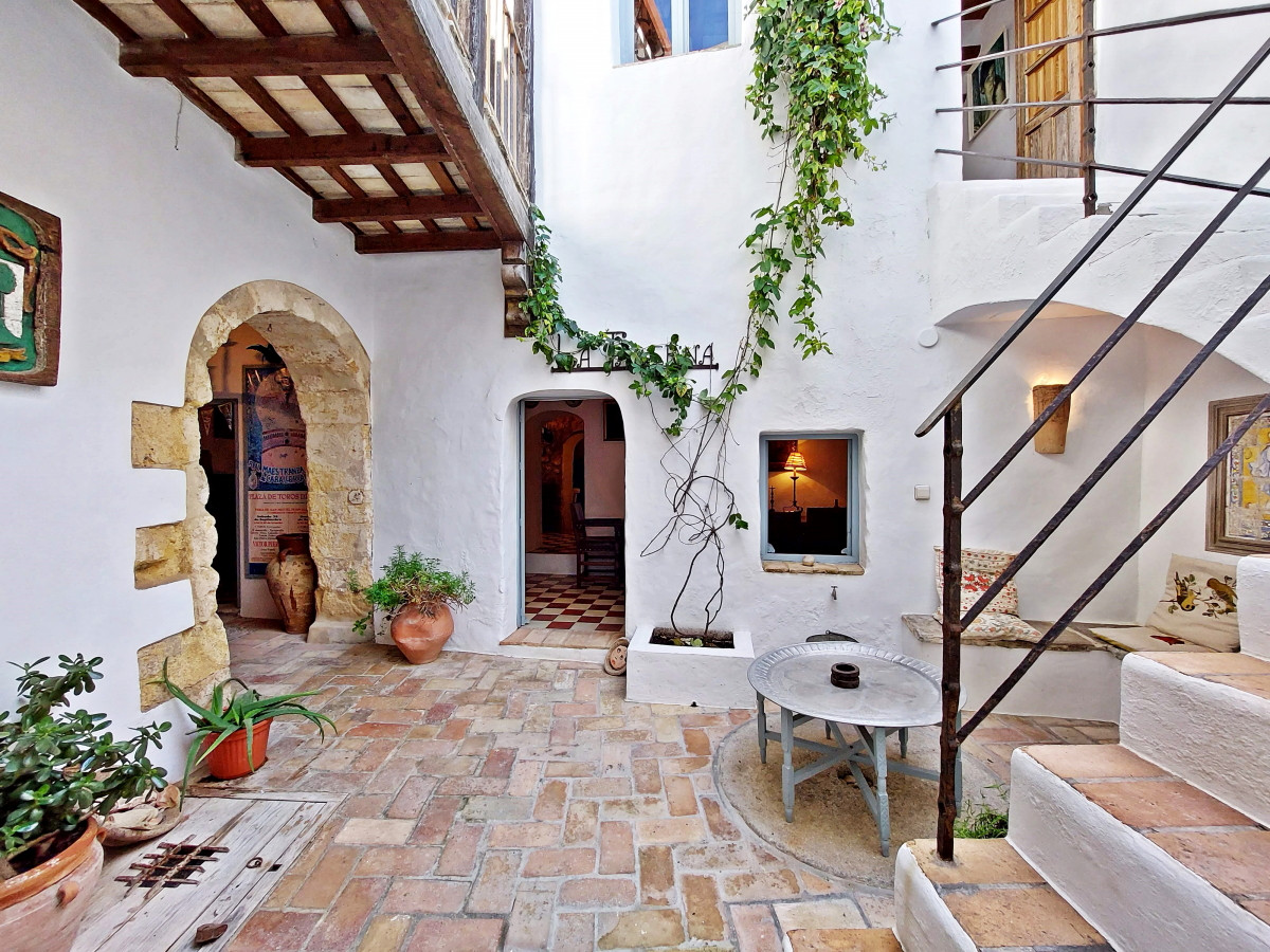 Andaluz Homes