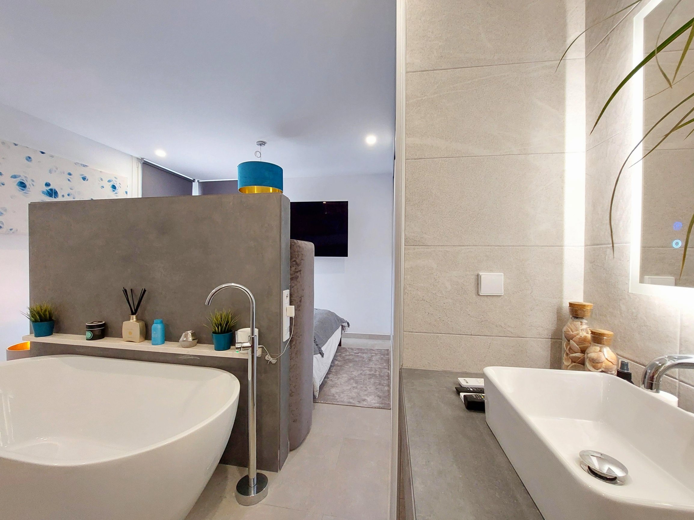 Andaluz Homes