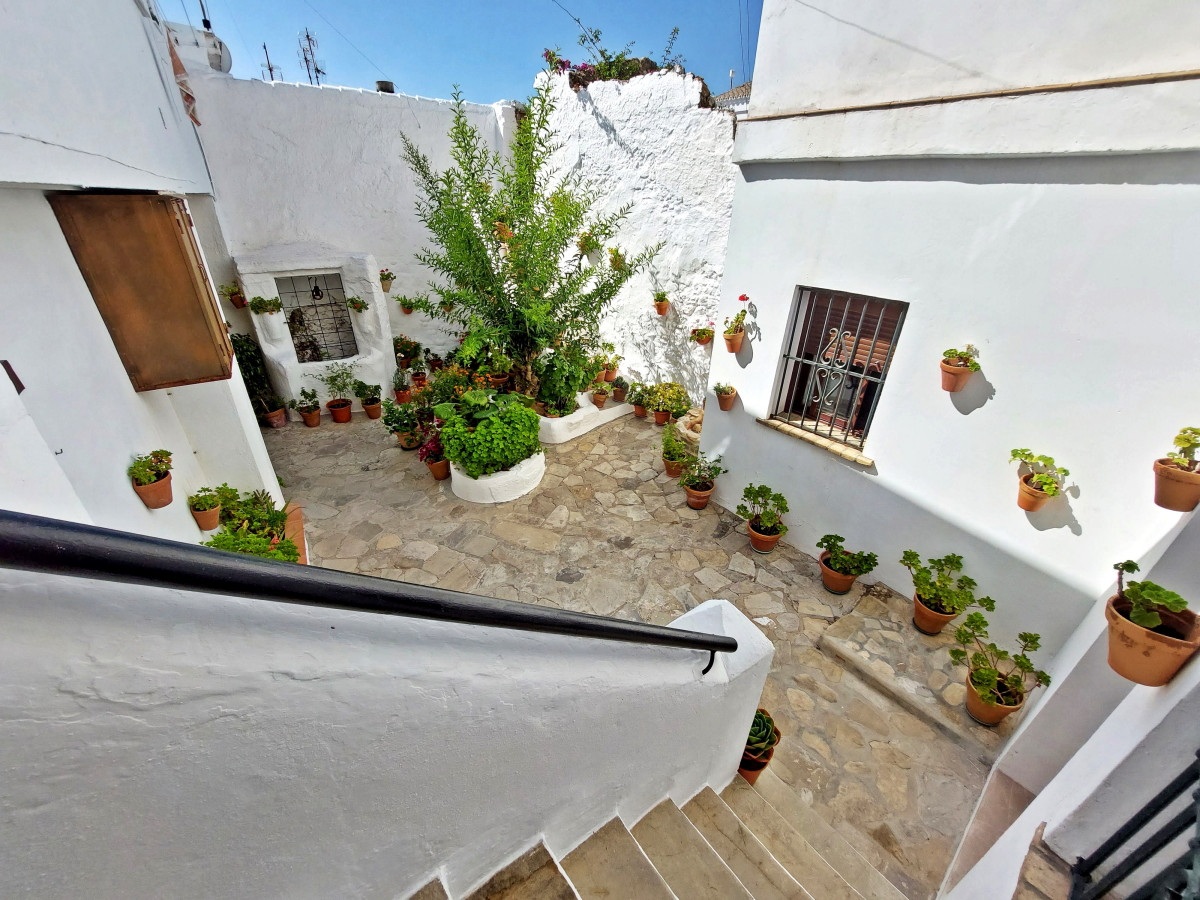 Andaluz Homes